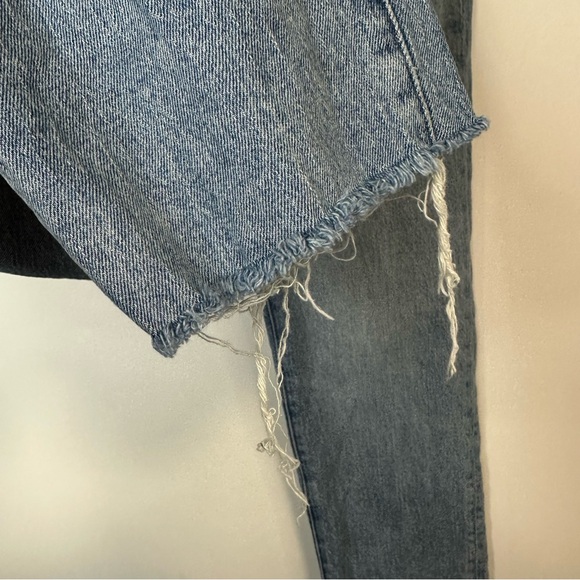 Madewell The Perfect Vintage Straight Jean Distressed Raw Hem Denim Size 25 - Picture 8 of 10